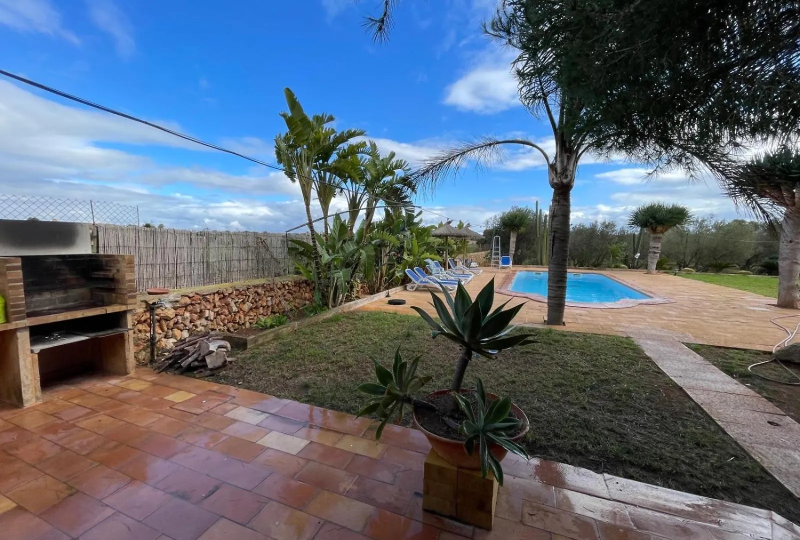 Finca Los Olivos - Grupo Berna 塞萨利内斯 0*,  西班牙